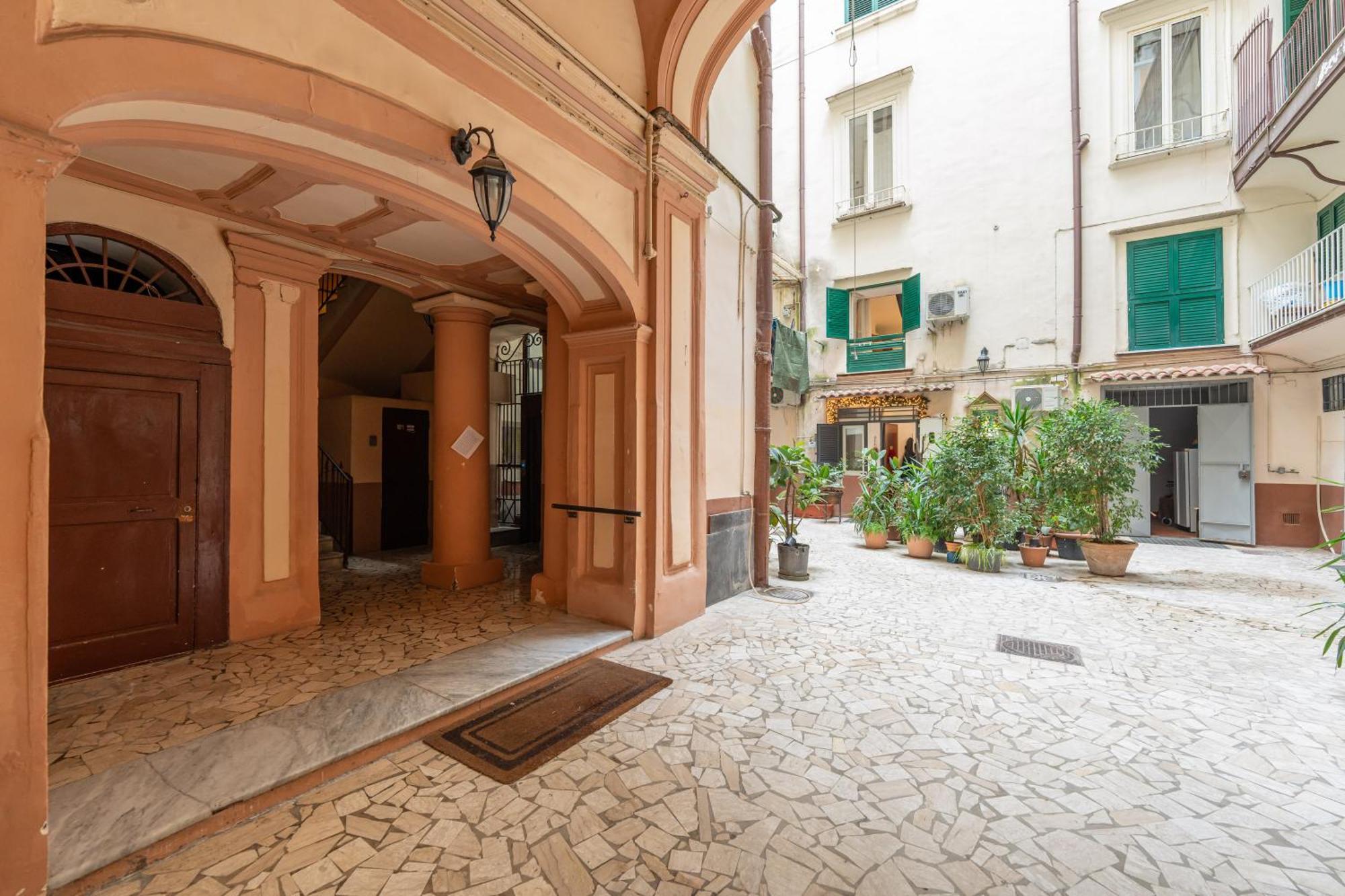 Dimora 5 Santi Hotel Napoli Exterior foto